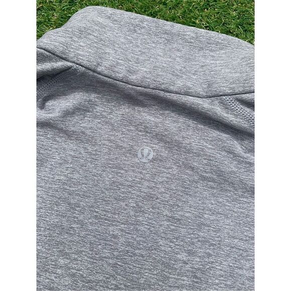 Lululemon Surge Warm 1/2 ZIP light gray SHIRT TOP MENS M L - Picture 9 of 10